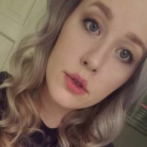 Meet your Posher, Maddie